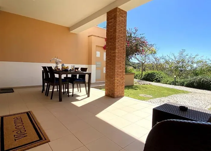 Apartment Flor Da Primavera By Coral Mexilhoeira Grande